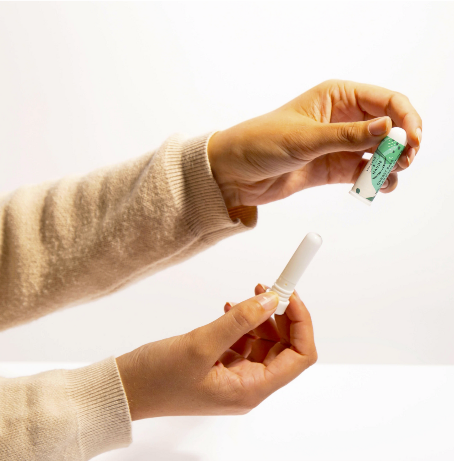 Neusinhalatie stick Myrtle & Maude met 100% natuurlijke etherische oliën om ochtendmisselijkheid en reisziekte snel te bestrijden - geopend